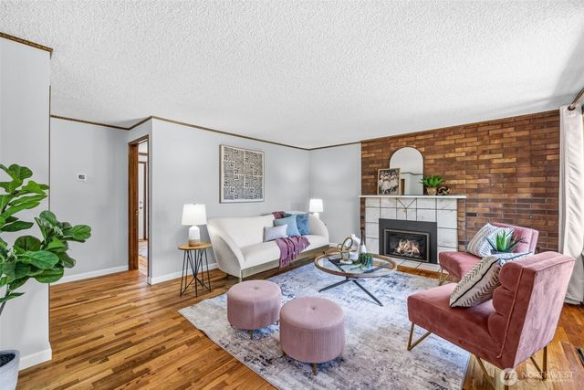 16613 19th Avenue SW, Burien, WA 98166