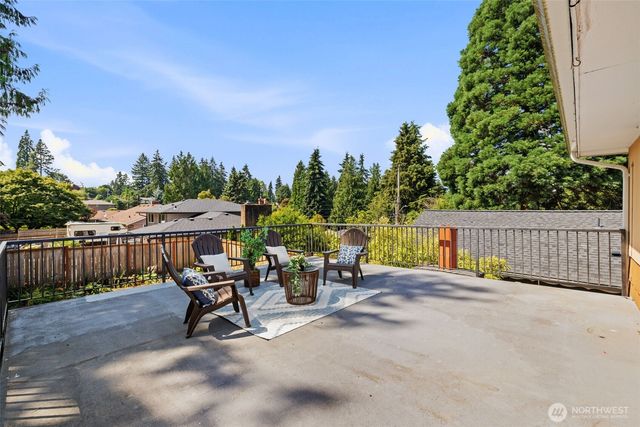 16613 19th Avenue SW, Burien, WA 98166