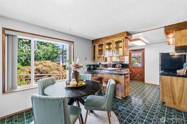 16613 19th Avenue SW, Burien, WA 98166