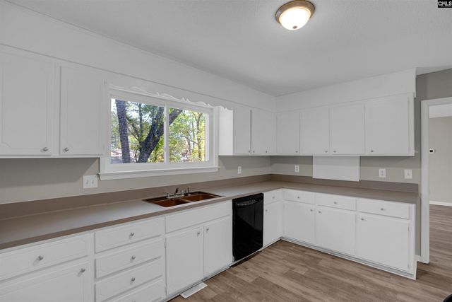 2125 Rolling Hills Road, Columbia, SC 29210