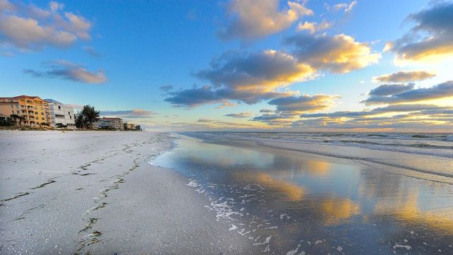 19440 GULF BOULEVARD 105, Indian Shores, FL 33785