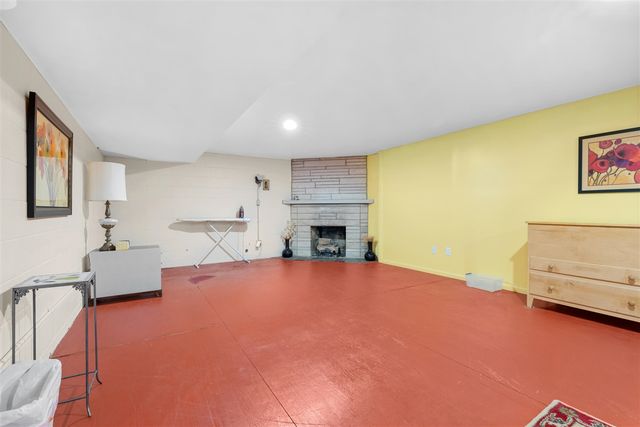 8390 Gull Road, Richland, MI 49083