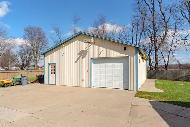 8390 Gull Road, Richland, MI 49083