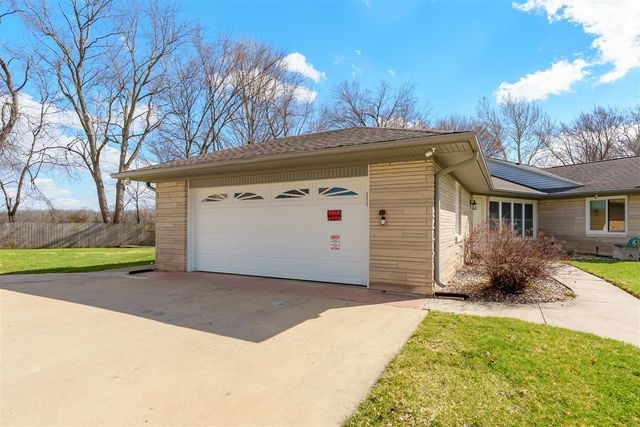 8390 Gull Road, Richland, MI 49083