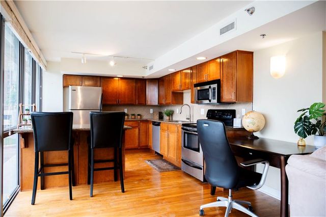 600 E Admiral Boulevard 604, Kansas City, MO 64106