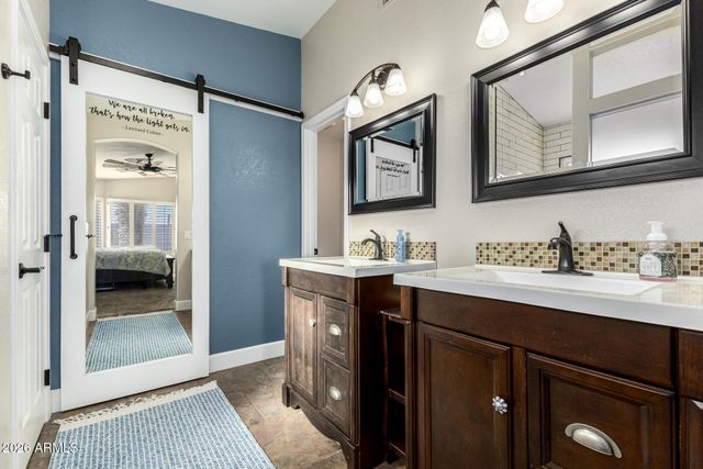 8401 W CHERRY HILLS Drive, Peoria, AZ 85345