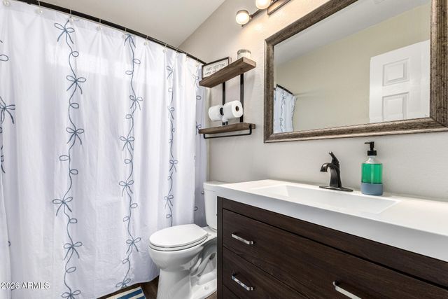 8401 W CHERRY HILLS Drive, Peoria, AZ 85345