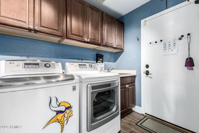 8401 W CHERRY HILLS Drive, Peoria, AZ 85345