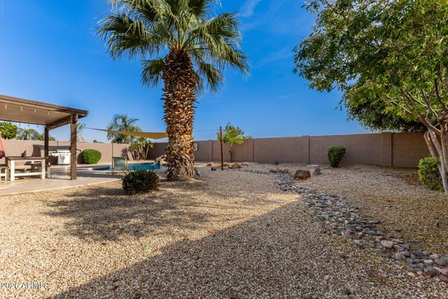 8401 W CHERRY HILLS Drive, Peoria, AZ 85345