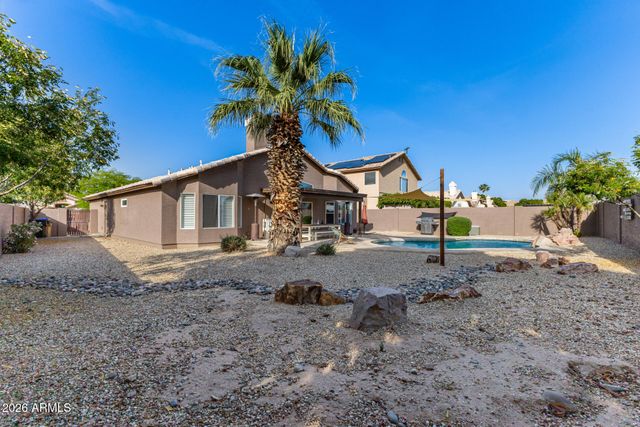 8401 W CHERRY HILLS Drive, Peoria, AZ 85345