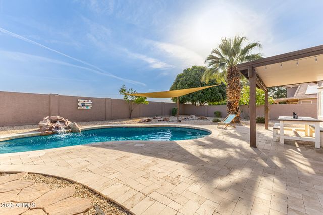 8401 W CHERRY HILLS Drive, Peoria, AZ 85345