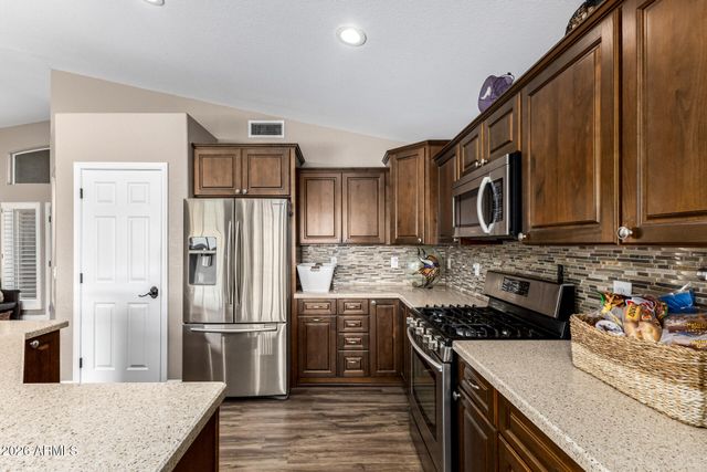 8401 W CHERRY HILLS Drive, Peoria, AZ 85345