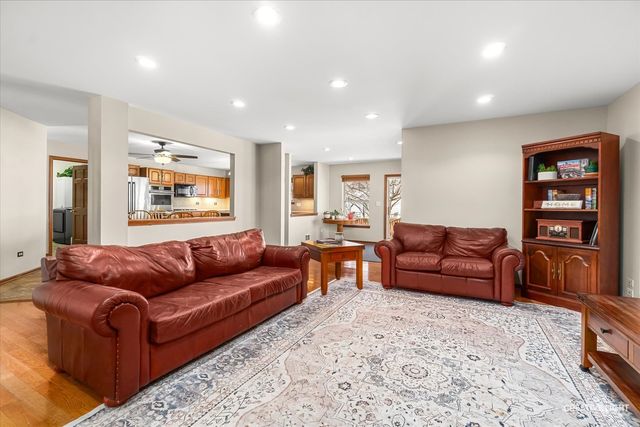 3204 Kennedy Court, Montgomery, IL 60538