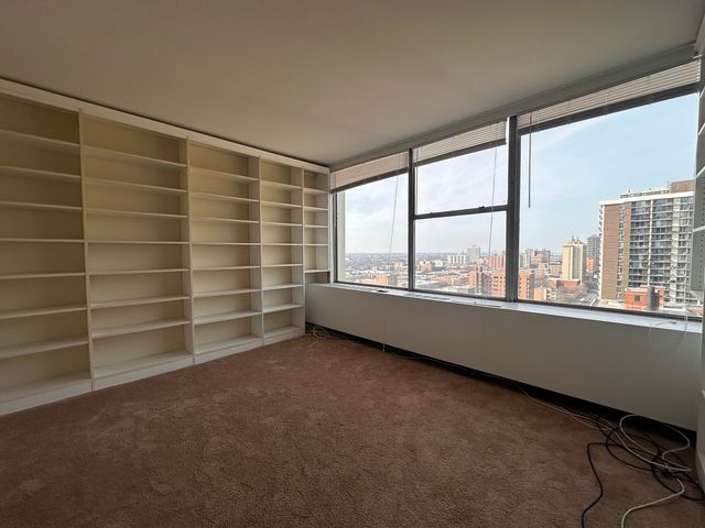 5757 N Sheridan Road 18J, Chicago, IL 60660