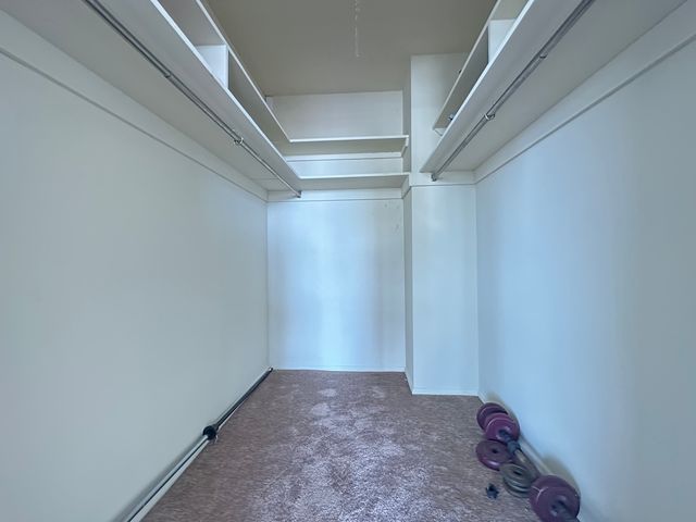 5757 N Sheridan Road 18J, Chicago, IL 60660