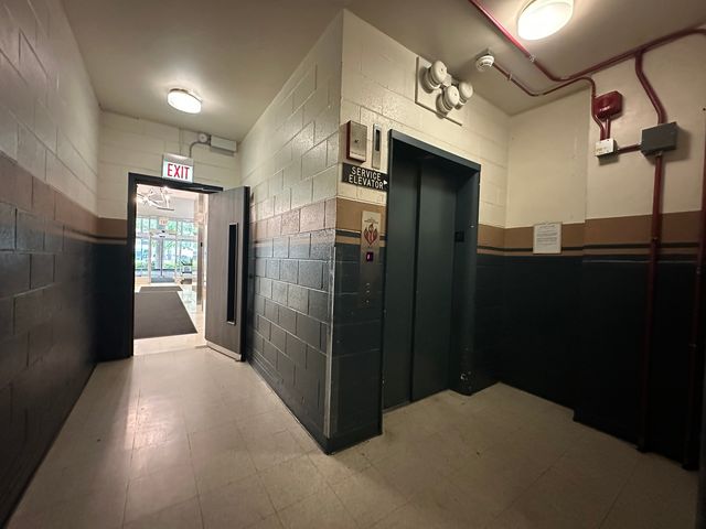 5757 N Sheridan Road 18J, Chicago, IL 60660