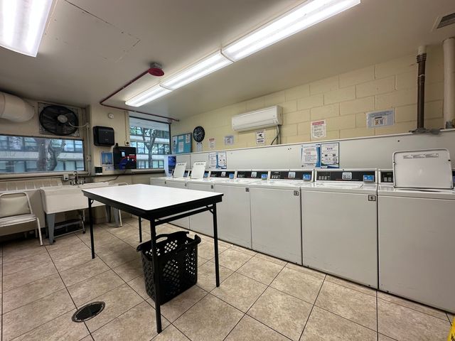 5757 N Sheridan Road 18J, Chicago, IL 60660