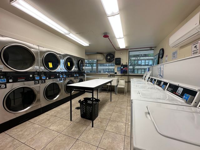 5757 N Sheridan Road 18J, Chicago, IL 60660