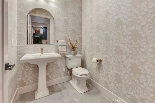15362 Seine Cir., Irvine, CA 92604