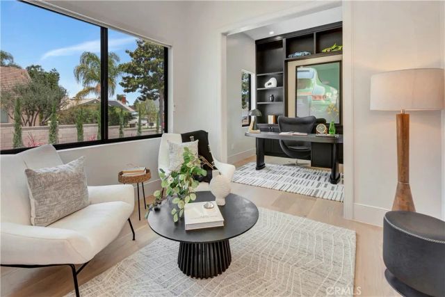 15362 Seine Cir., Irvine, CA 92604