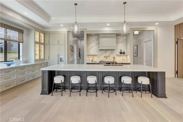 15362 Seine Cir., Irvine, CA 92604