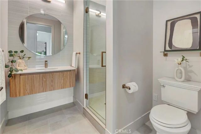 15362 Seine Cir., Irvine, CA 92604