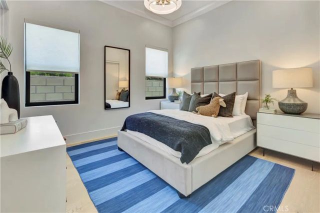 15362 Seine Cir., Irvine, CA 92604