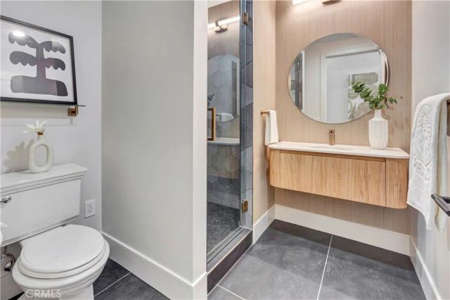 15362 Seine Cir., Irvine, CA 92604