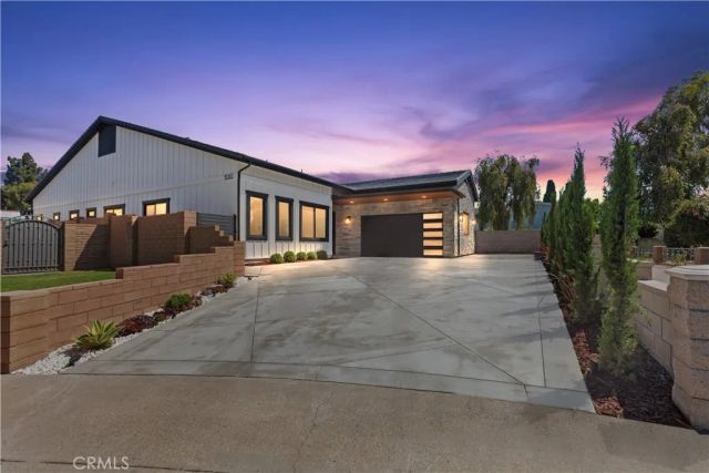 15362 Seine Cir., Irvine, CA 92604