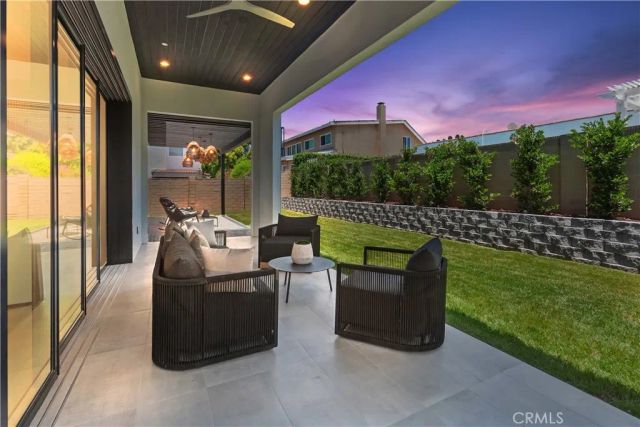15362 Seine Cir., Irvine, CA 92604