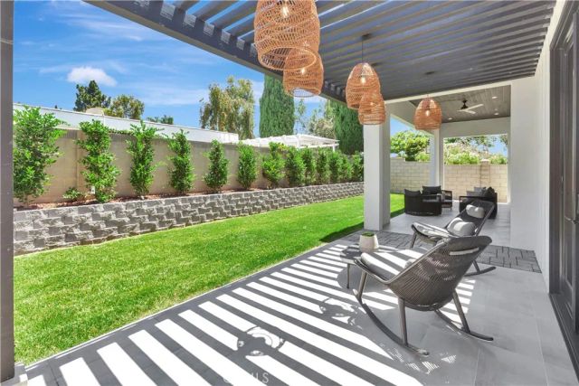 15362 Seine Cir., Irvine, CA 92604