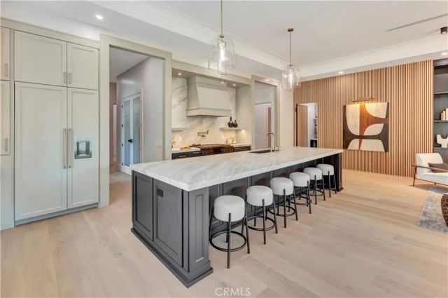 15362 Seine Cir., Irvine, CA 92604