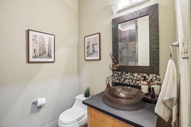 5910 Travis Woods CV, Austin, TX 78734