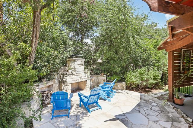 5910 Travis Woods CV, Austin, TX 78734