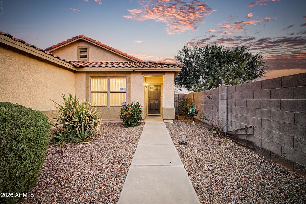 667 W KINGMAN Loop, Casa Grande, AZ 85122 — photo 3