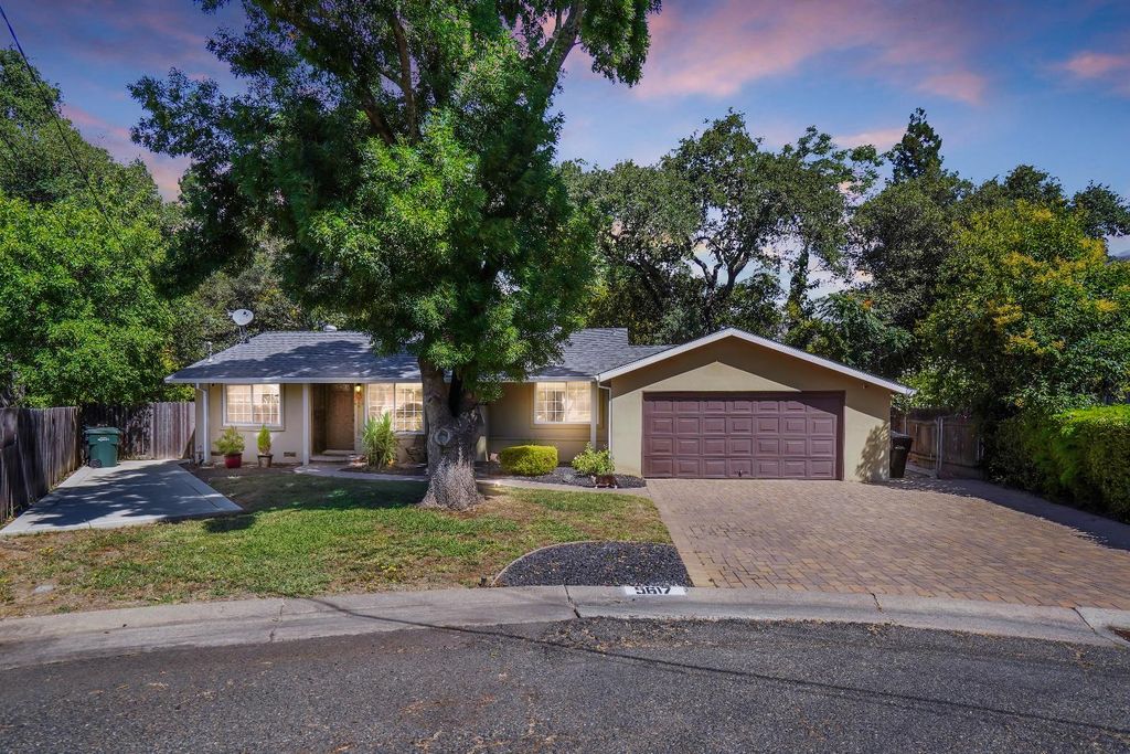 5617 Evergreen Oak Ct, Fair Oaks, CA 95628