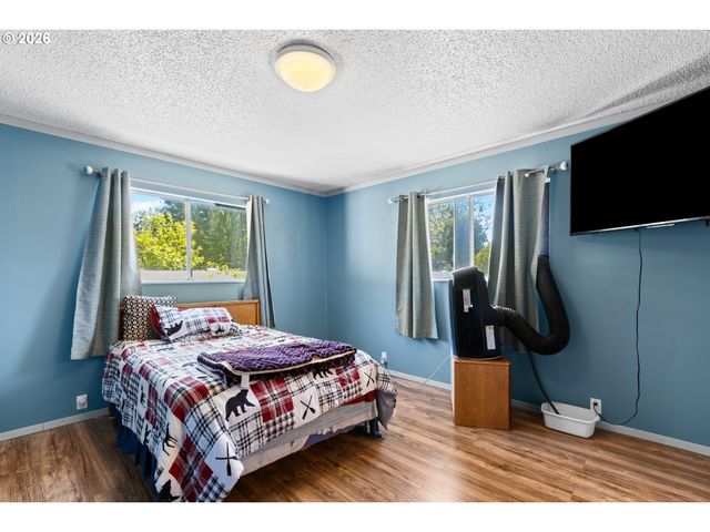 1627 SOUTHGATE Way, Grants Pass, OR 97527