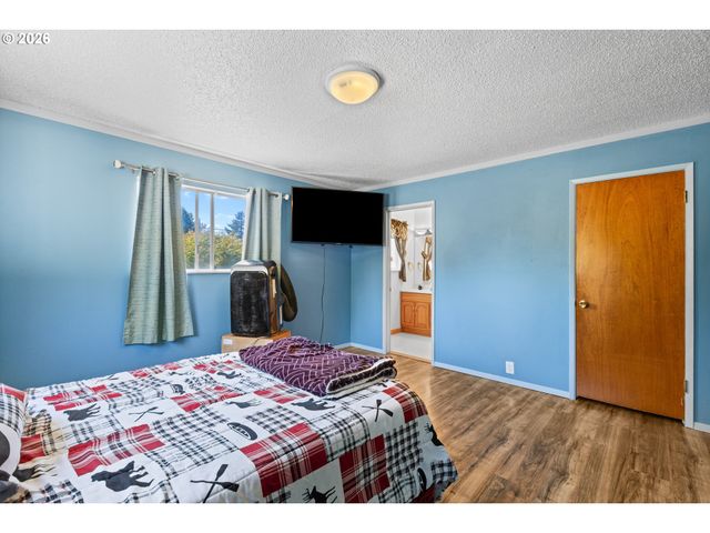 1627 SOUTHGATE Way, Grants Pass, OR 97527