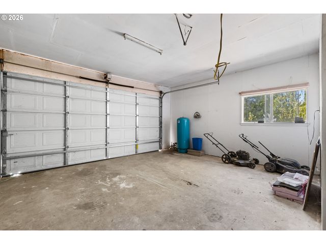 1627 SOUTHGATE Way, Grants Pass, OR 97527