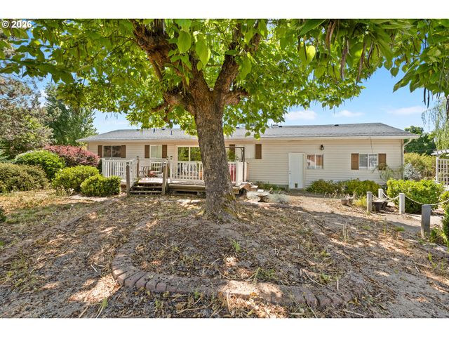 1627 SOUTHGATE Way, Grants Pass, OR 97527