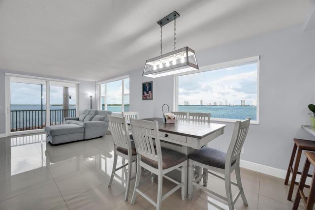 100 Paradise Harbour Boulevard 304, North Palm Beach, FL 33408