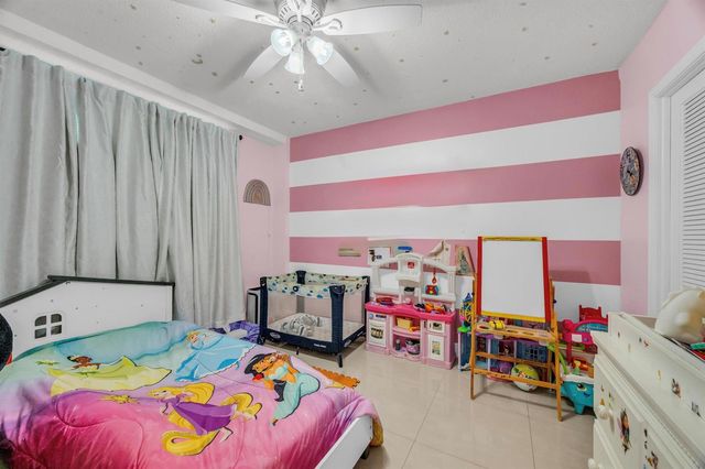 100 Paradise Harbour Boulevard 304, North Palm Beach, FL 33408