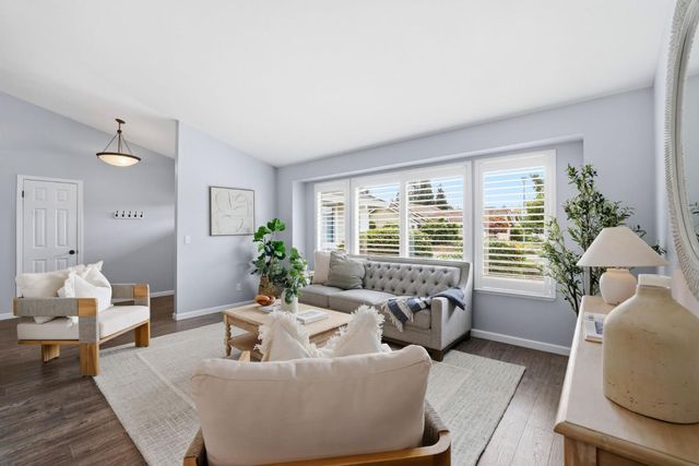 6801 Paseo Del Sol Way, Elk Grove, CA 95758