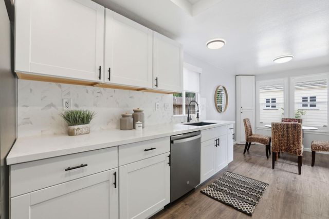 6801 Paseo Del Sol Way, Elk Grove, CA 95758