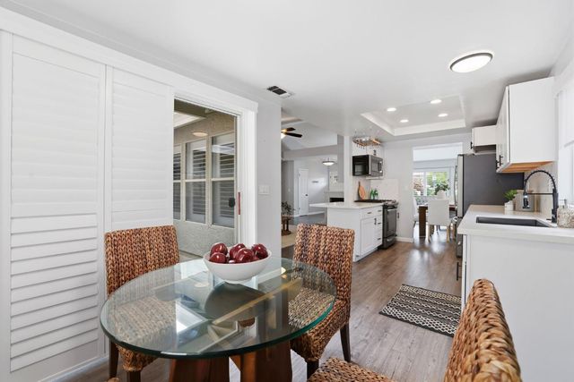 6801 Paseo Del Sol Way, Elk Grove, CA 95758