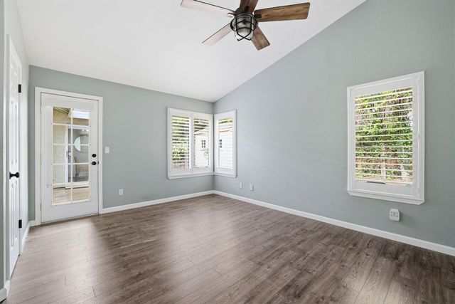 6801 Paseo Del Sol Way, Elk Grove, CA 95758