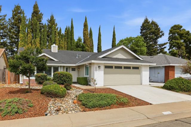 6801 Paseo Del Sol Way, Elk Grove, CA 95758