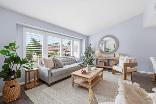 6801 Paseo Del Sol Way, Elk Grove, CA 95758