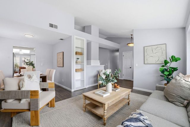 6801 Paseo Del Sol Way, Elk Grove, CA 95758