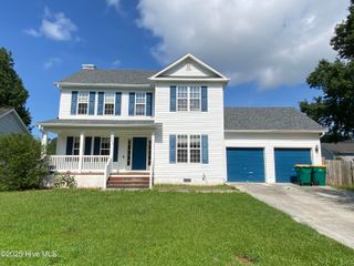 121 Fall Drive, Jacksonville, NC 28540